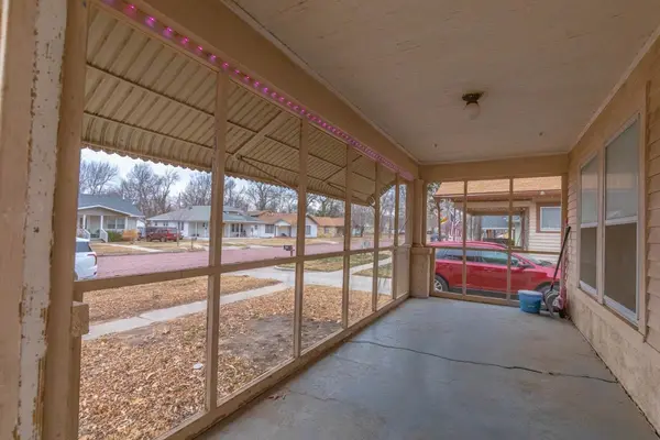 1018 N 3rd St, Arkansas City, KS 67005