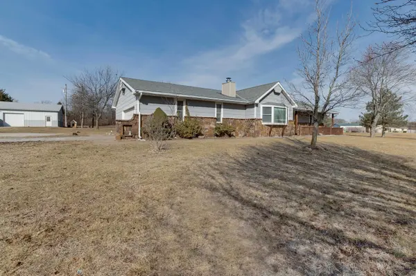 17403 SW Dawnhill Rd, Rose Hill, KS 67133