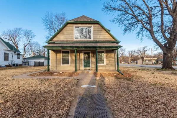 124 S 8th St, Conway Springs, KS 67031