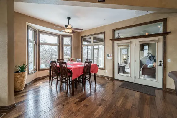 1005 E Waterview Dr, Andover, KS 67002