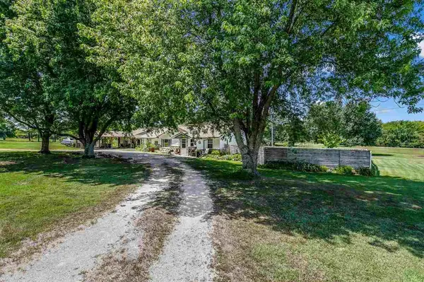 9611 SW Mann Rd, Augusta, KS 67010