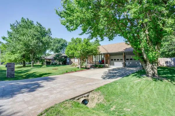 4815 N Bison St, Wichita, KS 67204