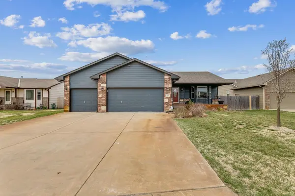 251 S Stoneridge St, Valley Center, KS 67147