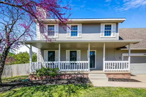4601 N Farmstead St, Bel Aire, KS 67220