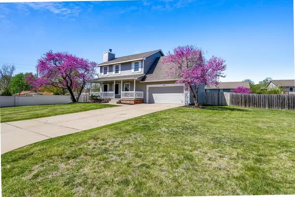4601 N Farmstead St, Bel Aire, KS 67220