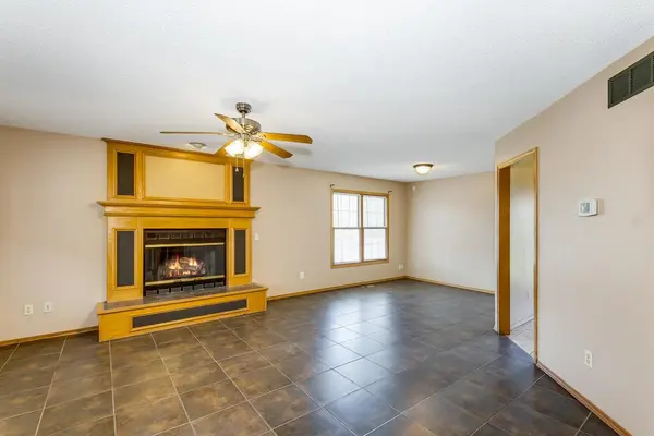 4601 N Farmstead St, Bel Aire, KS 67220