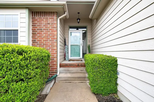 10001 E CLARK ST, Wichita, KS 67207