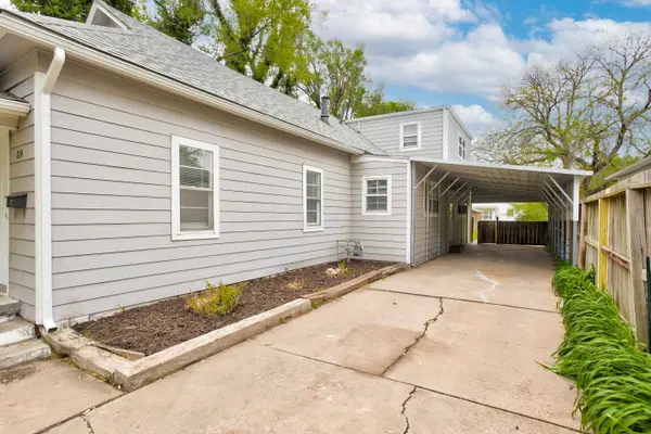 814 S SAINT CLAIR AVE, Wichita, KS 67213