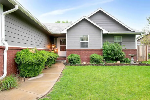 1616 N Redbarn St, Wichita, KS 67212