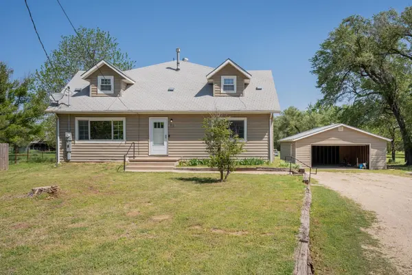 712 E 79th St S, Haysville, KS 67060