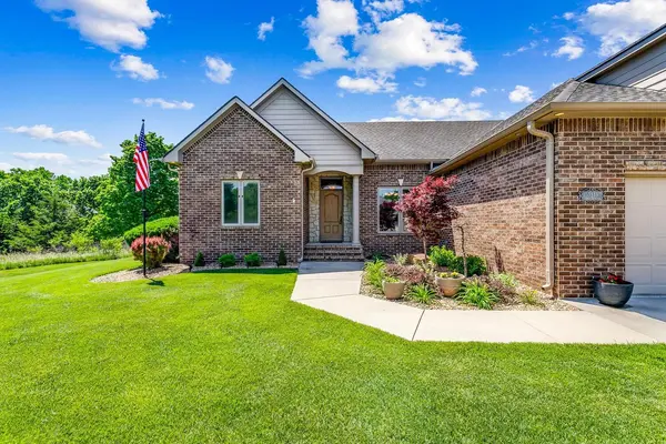 3515 N Prairie Hills Dr, Hutchinson, KS 67502