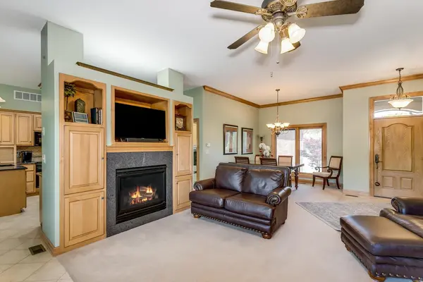 3515 N Prairie Hills Dr, Hutchinson, KS 67502