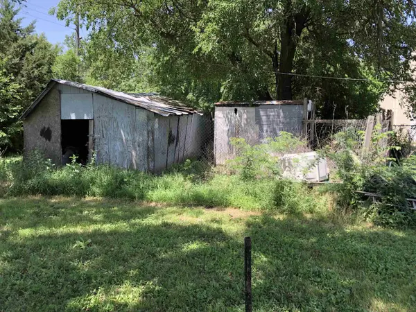 401 W Grant St, Walton, KS 67151