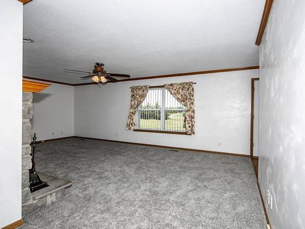 5303 S 159th St E, Rose Hill, KS 67133-9619