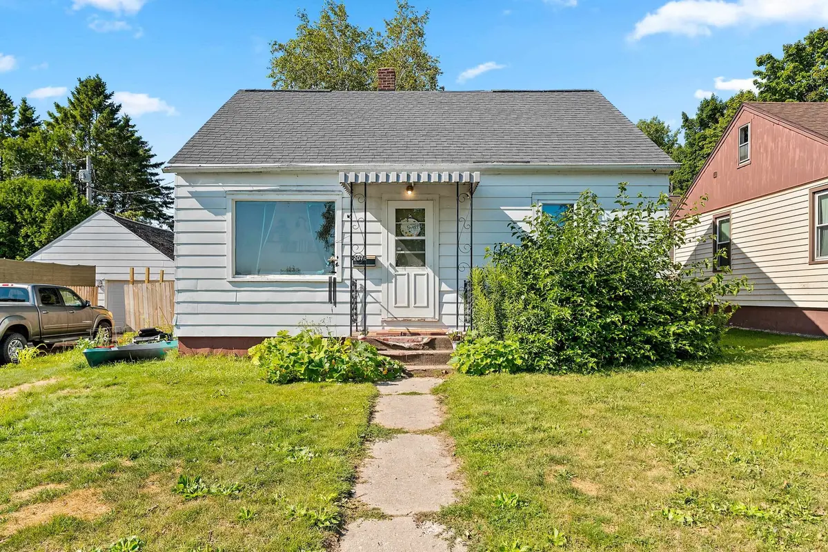 207 ROLLAND ST, Algoma, WI 54201-1140