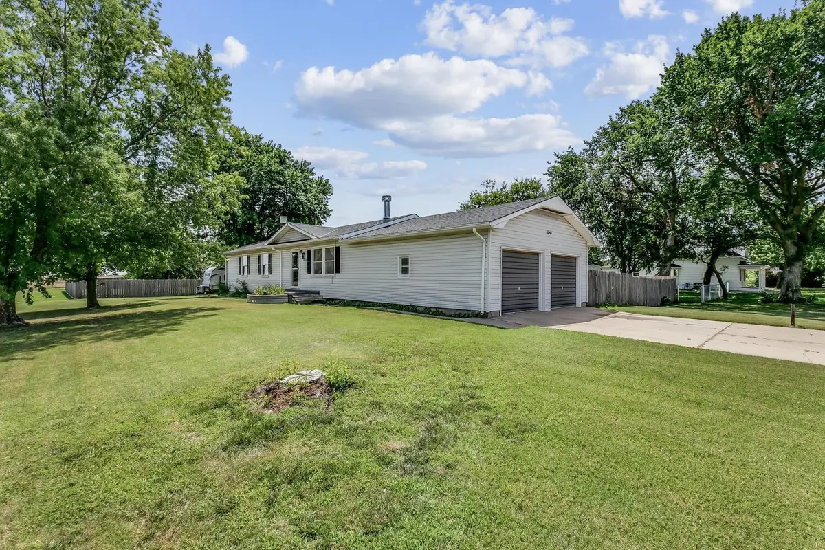 505 E 5TH AVE, Norwich, KS 67118