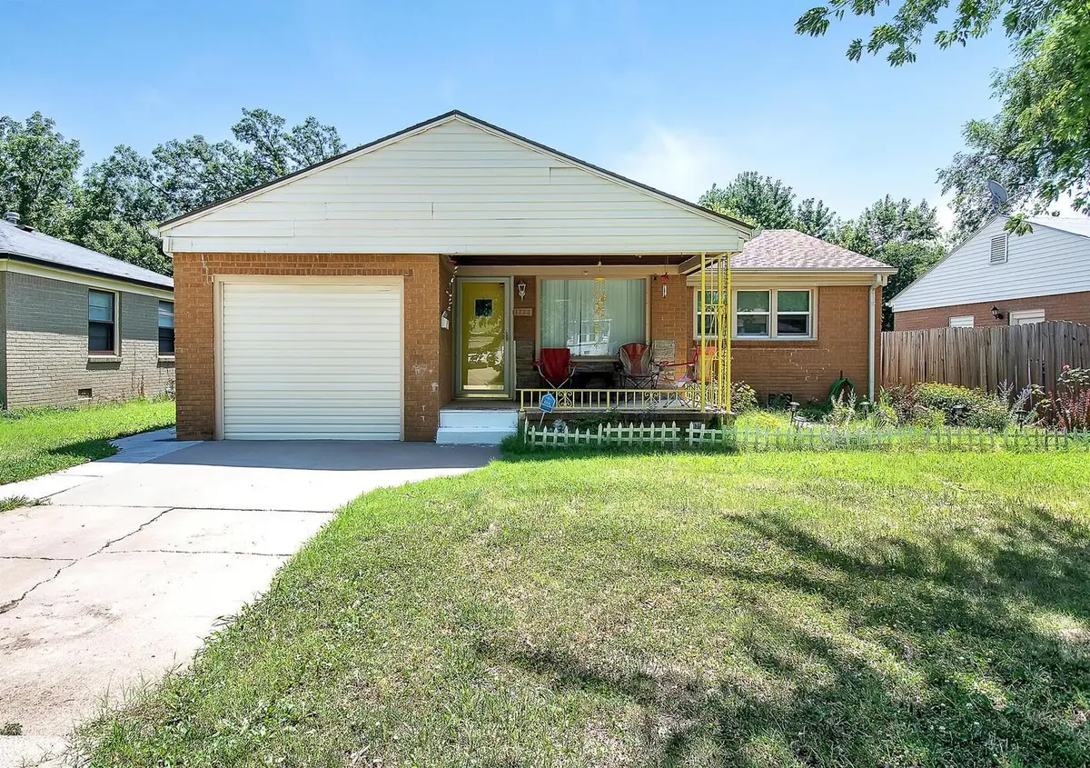 1732 Drollinger St, Wichita, KS 67218