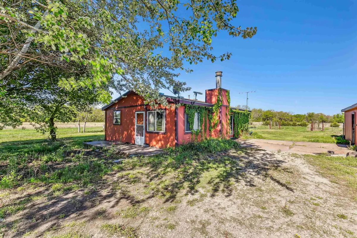 601 N Highway 77, Douglass, KS 67039-0000