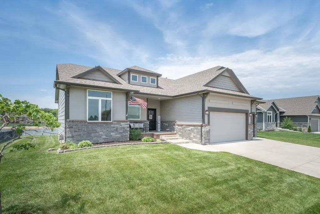 1525 N Blackstone St, Wichita, KS 67235