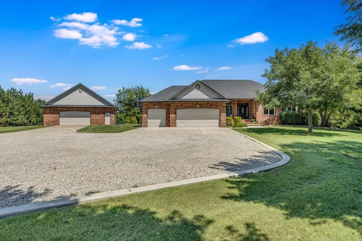 6240 Busy Bee Lane, Andale, KS 67001