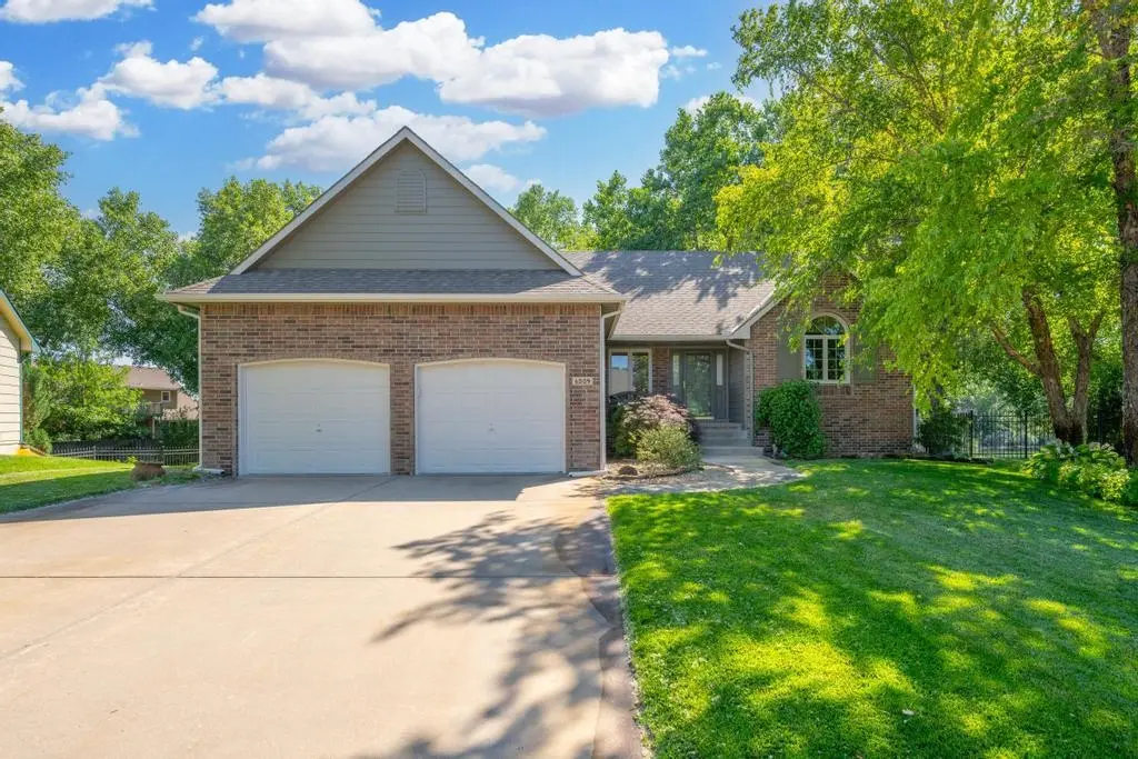 6509 W CLEAR MEADOW CIR, Wichita, KS 67205