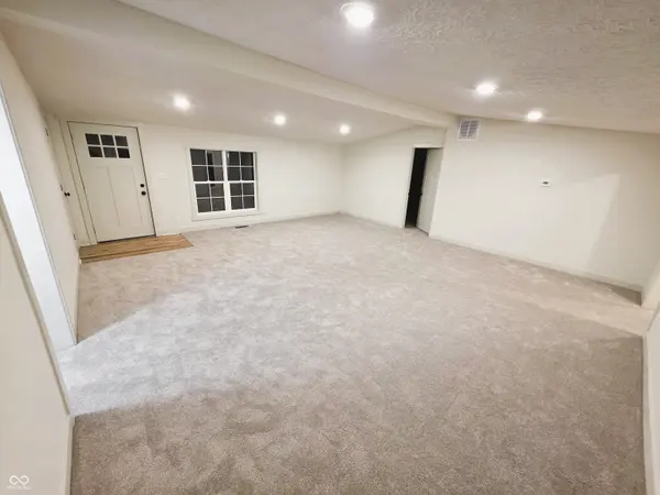 6298 S 200 W, Trafalgar, IN 46181