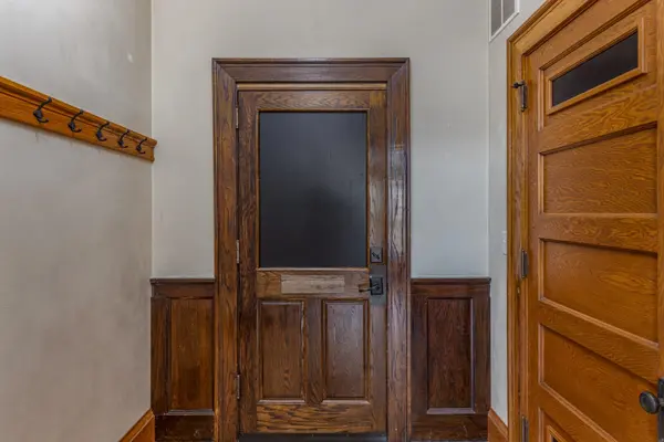 105 WASHINGTON AVE #102, Oshkosh, WI 54901-4978