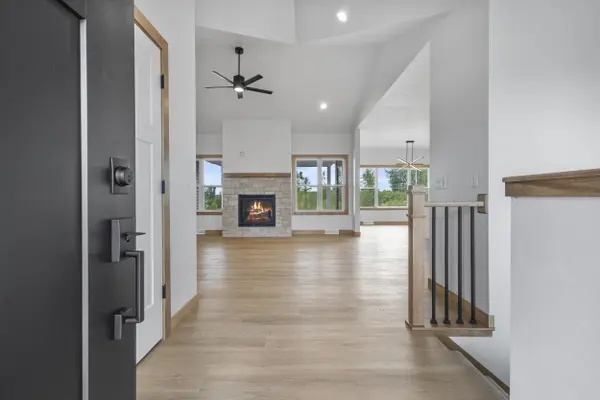 N1282 MEADOW PARK DR, Greenville, WI 54942