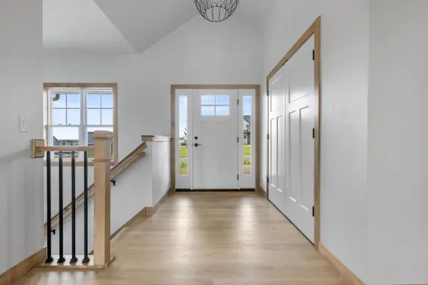N1282 MEADOW PARK DR, Greenville, WI 54942