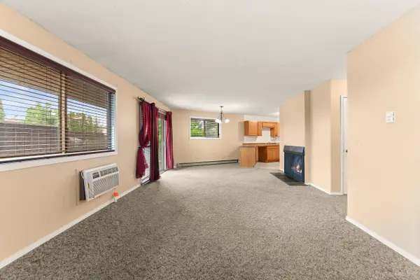 9024 N Country Homes Blvd #5, Spokane, WA 99218