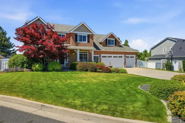 17211 E Rosemont Ln, Greenacres, WA 99016