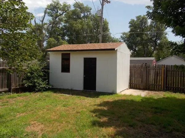 1426 N Orchard Ave, Hutchinson, KS 67501