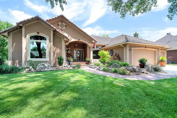 124 N Rainbow Lake Rd, Wichita, KS 67235