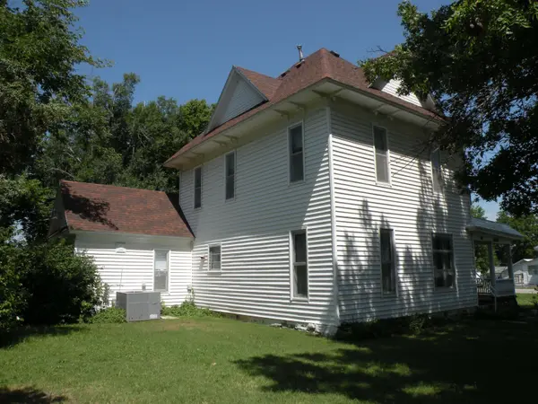223 N Plum St, Moline, KS 67353