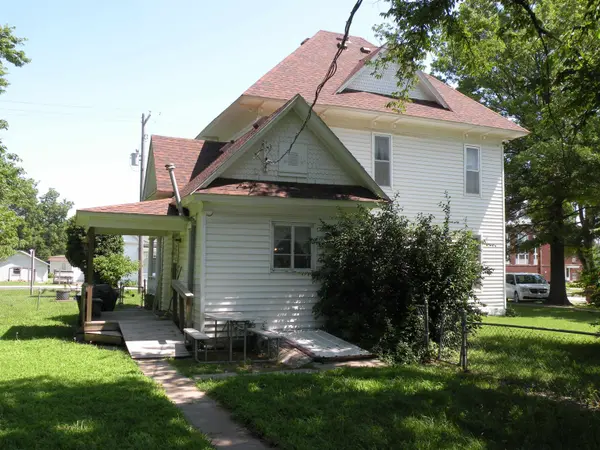 223 N Plum St, Moline, KS 67353