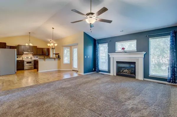 716 N Timberleaf Ct, Derby, KS 67037