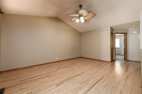 928 Cedar Point Cir, Rose Hill, KS 67133