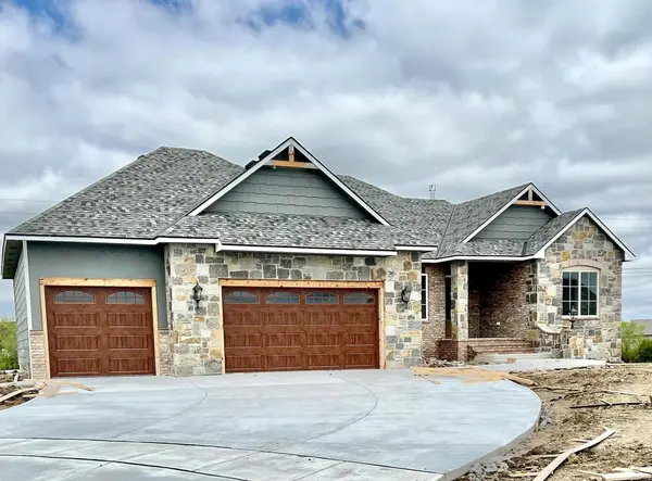 1419 N Shadow Rock Dr, Andover, KS 67002