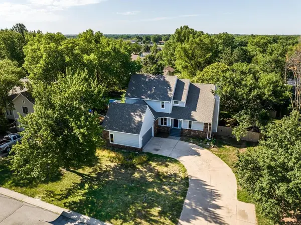 1319 E BRENDONWOOD RD, Derby, KS 67037