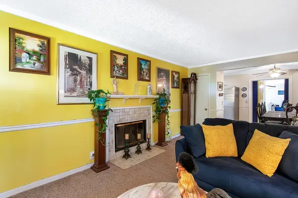 1732 Drollinger St, Wichita, KS 67218