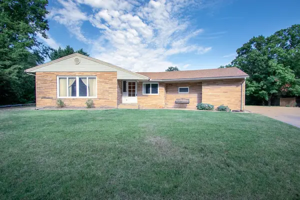 16 Cedar, Newton, KS 67114