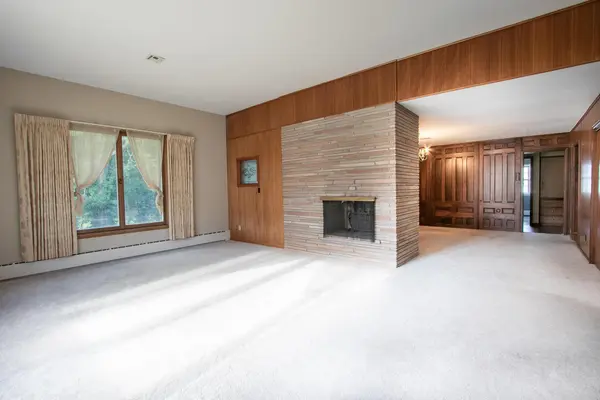 16 Cedar, Newton, KS 67114