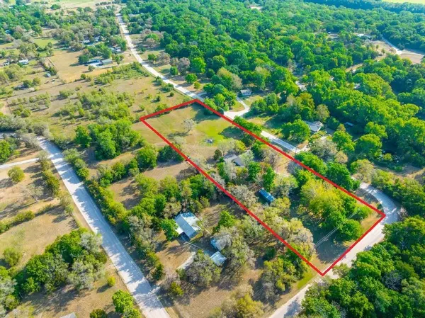 11137 Wilmer Dr, Mulvane, KS 67110