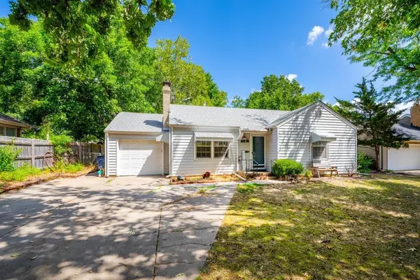 5716 E 2nd St N, Wichita, KS 67208