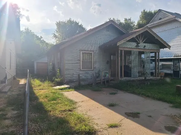 1008 S 3rd, Arkansas City, KS 67005