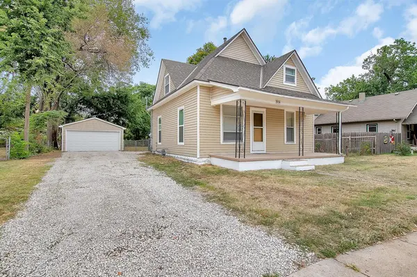 819 S Martinson St, Wichita, KS 67213