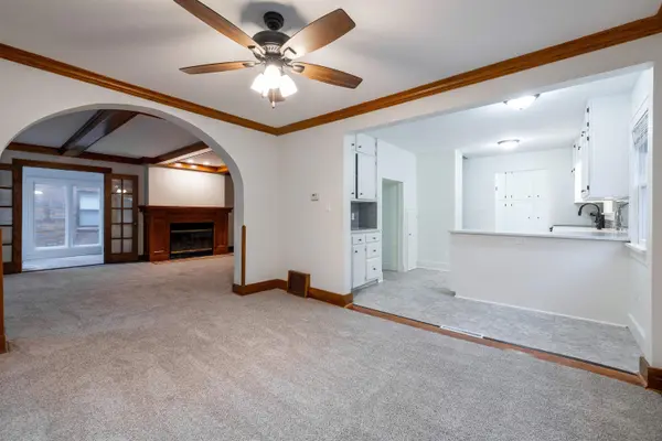 627 N Pershing St, Wichita, KS 67208