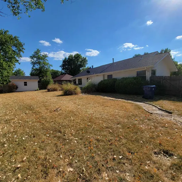 2224 N Winstead, Wichita, KS 67226