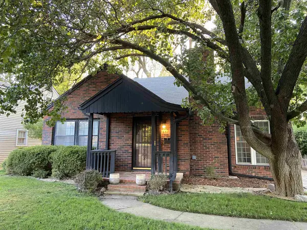 1651 N Hood St, Wichita, KS 67203-2848