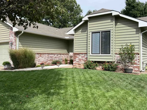 2114 N Rutgers St, Wichita, KS 67212-6407